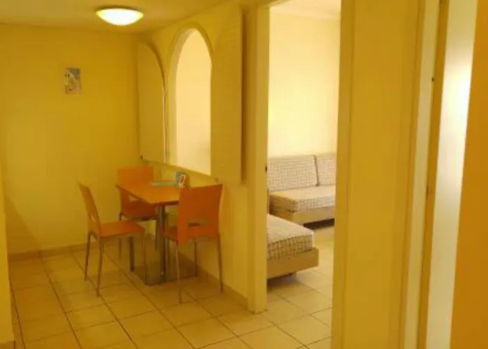 Aparthotel Athineon 4*