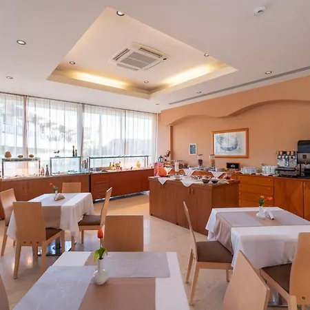 Athineon Lejlighedshotel 4*