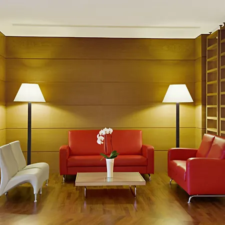 Lejlighedshotel Athineon 4*