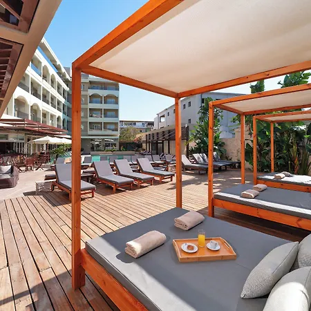 Huoneistohotelli Athineon 4*