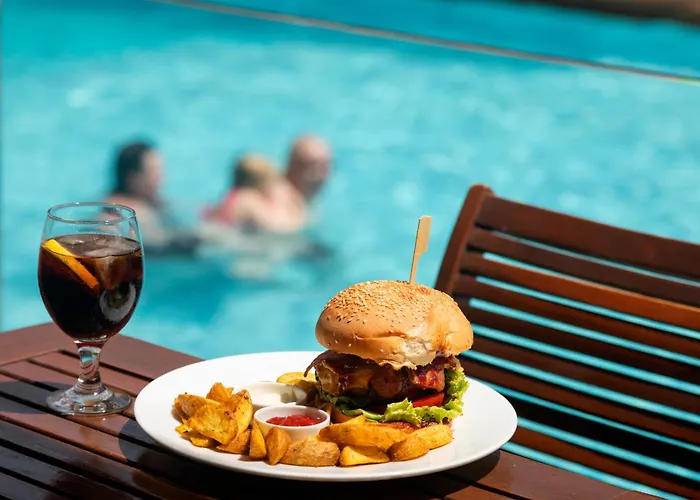 アパートホテル Athineon 4*